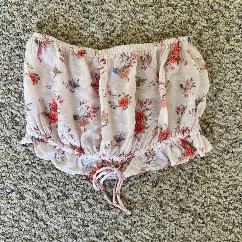 Planet blue Floral crop top
